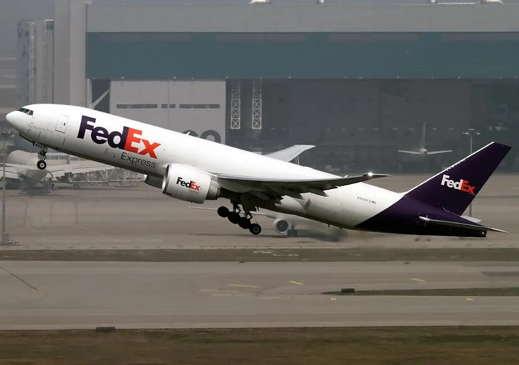 How to Compare Shipping Rates: 6 Apps to Find The Best Shipping Service